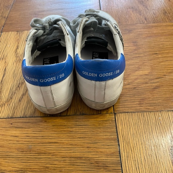Golden Goose Superstar sneaker size 34. Barely worn Black star w/ blue accent - Picture 2 of 4